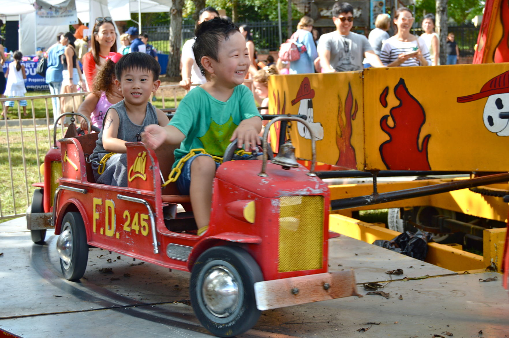 Duluth’s 36th annual Fall Festival boasts large crowds, though retains small-town feel